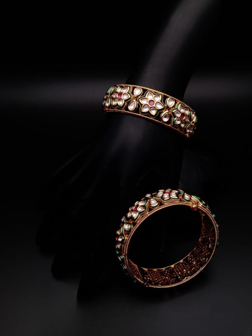 BANGLES IN KUNDAN (VILANDI) STYLE | DESIGN - 34012