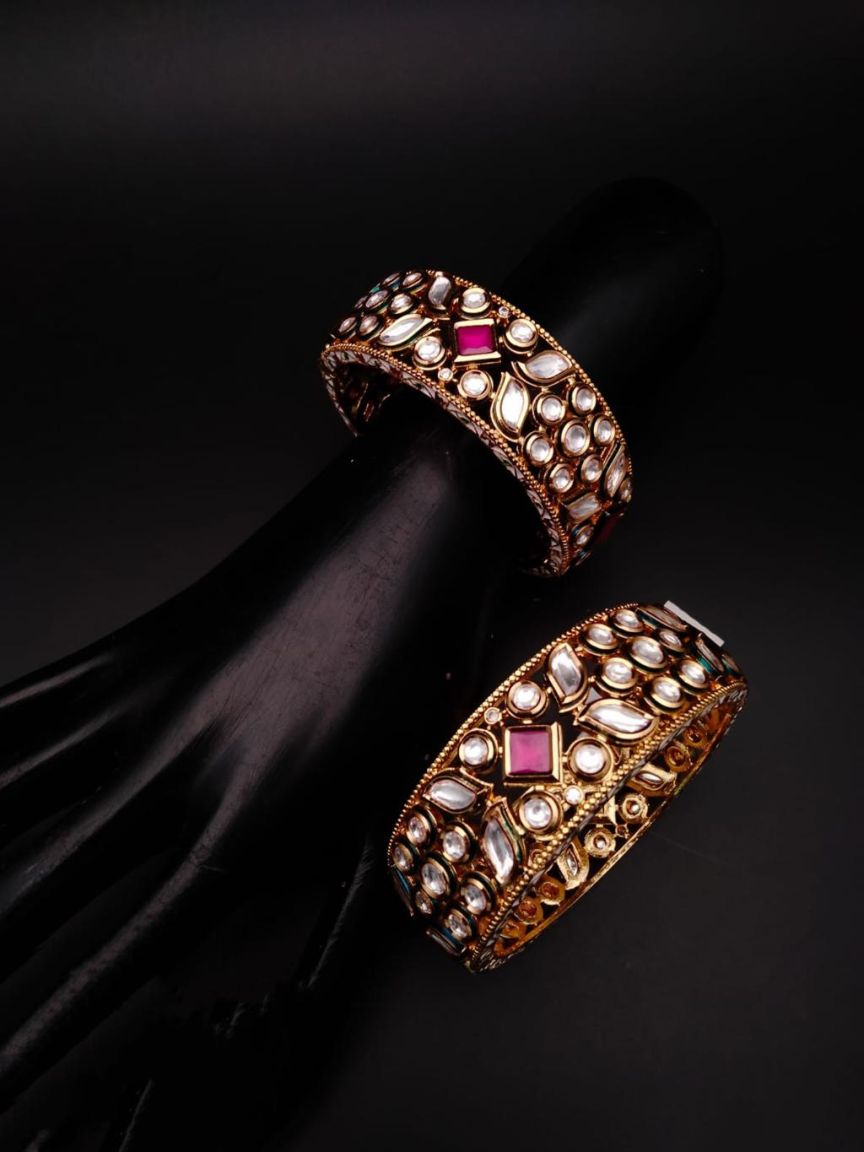 BANGLES IN KUNDAN (VILANDI) STYLE | DESIGN - 34048