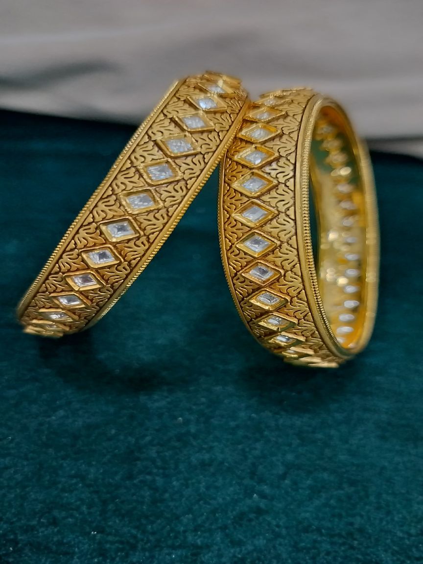 BANGLES IN KUNDAN (VILANDI) STYLE | DESIGN - 34054