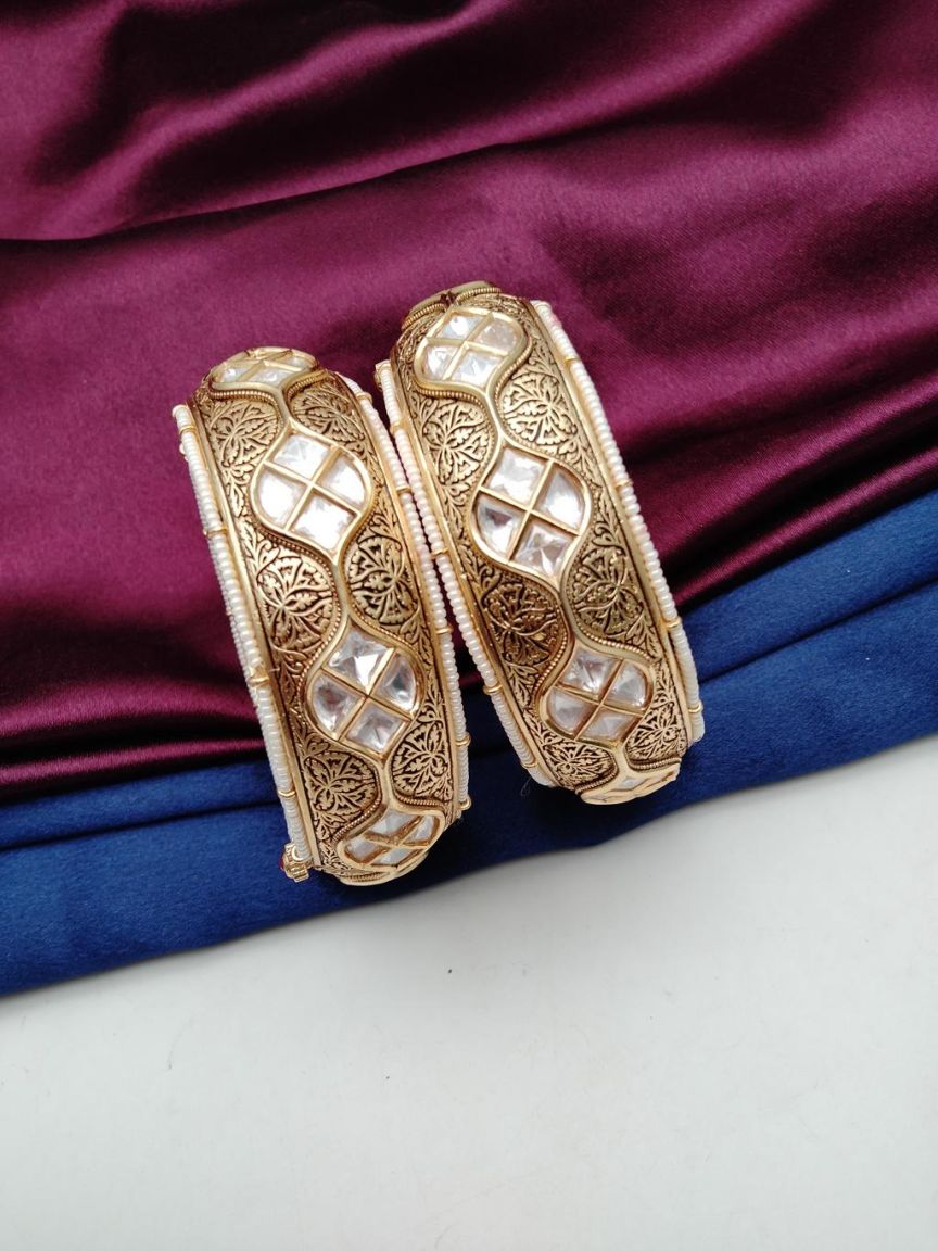 BANGLES IN KUNDAN (VILANDI) STYLE | DESIGN - 34100