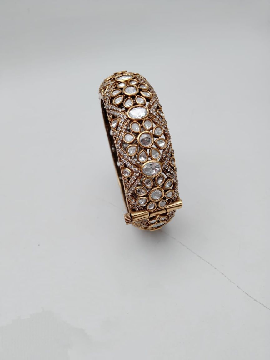 kundan-bangles-BAK34123WGD26