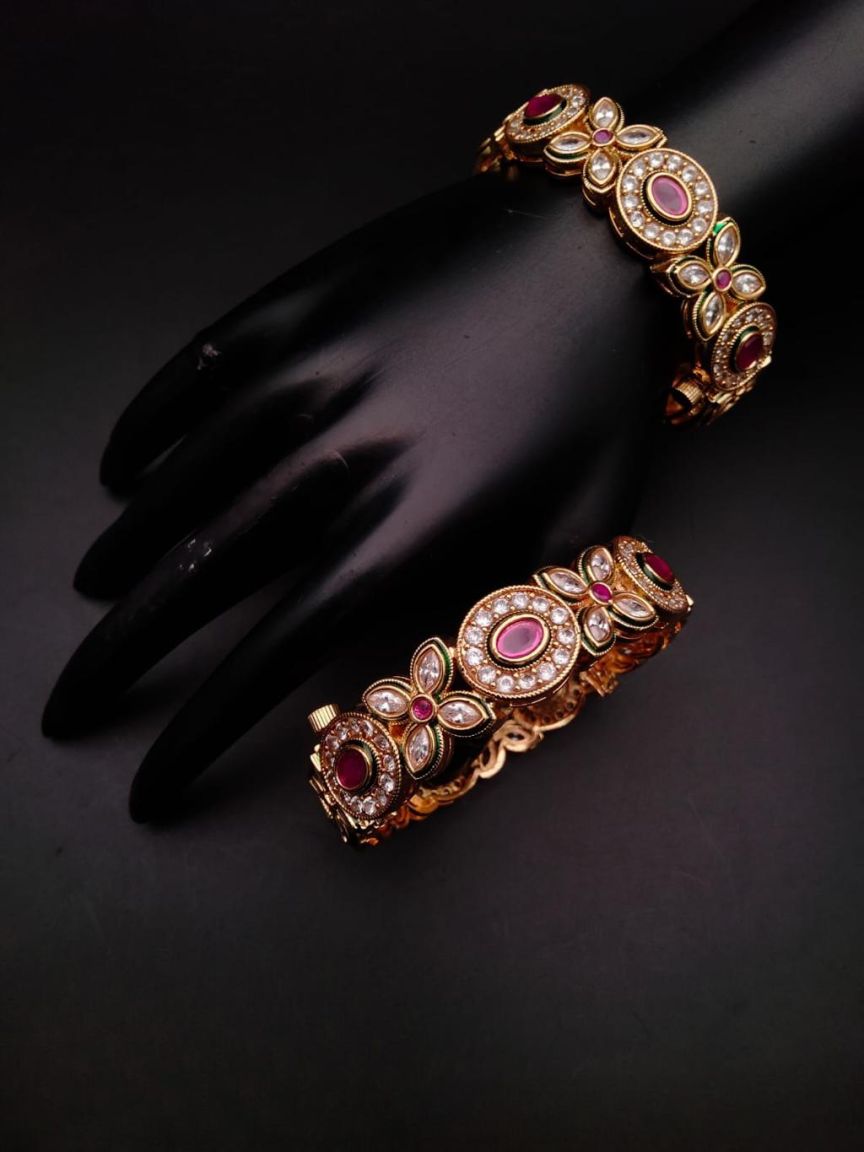 BANGLES IN POLKI (GOLD POLISH) STYLE | DESIGN - 25082