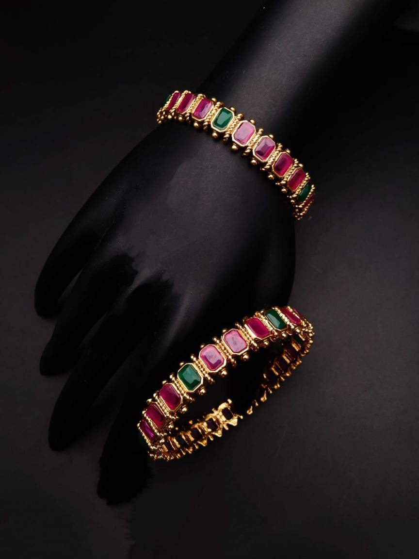 BANGLES IN POLKI (GOLD POLISH) STYLE | DESIGN - 25158