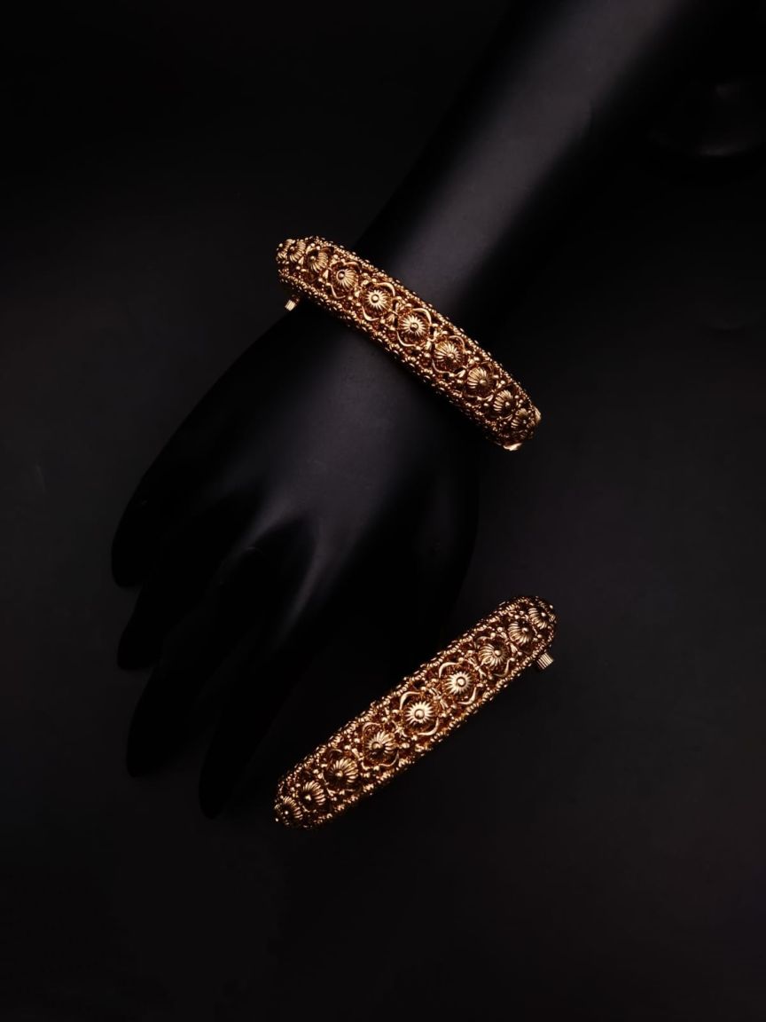 BANGLES IN POLKI (GOLD POLISH) STYLE | DESIGN - 25177