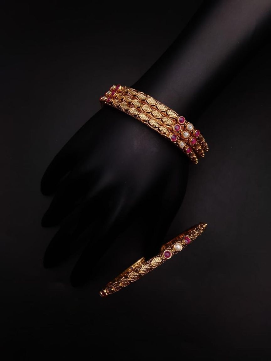 BANGLES IN POLKI (GOLD POLISH) STYLE | DESIGN - 25178