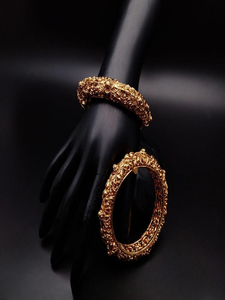 BANGLES IN POLKI (GOLD POLISH) STYLE | DESIGN - 25185
