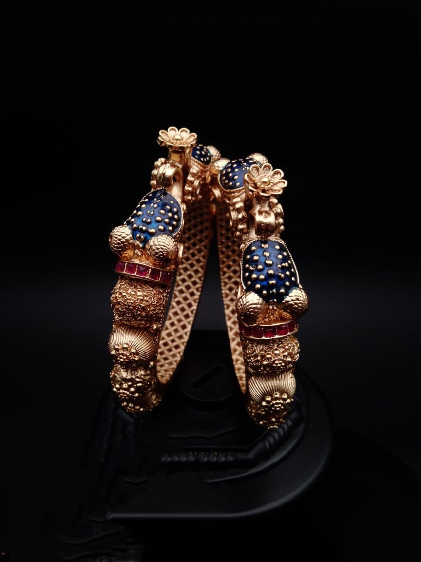 BANGLES IN POLKI (GOLD POLISH) STYLE | DESIGN - 25195