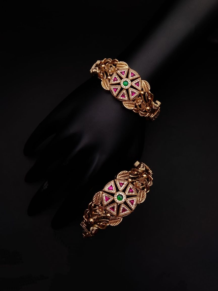BANGLES IN POLKI (GOLD POLISH) STYLE | DESIGN - 25203