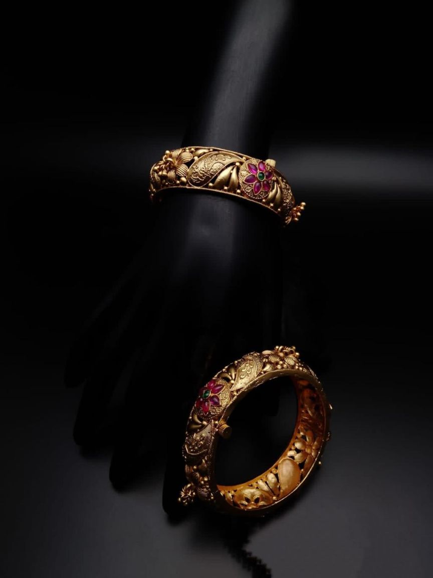 BANGLES IN POLKI (GOLD POLISH) STYLE | DESIGN - 25232