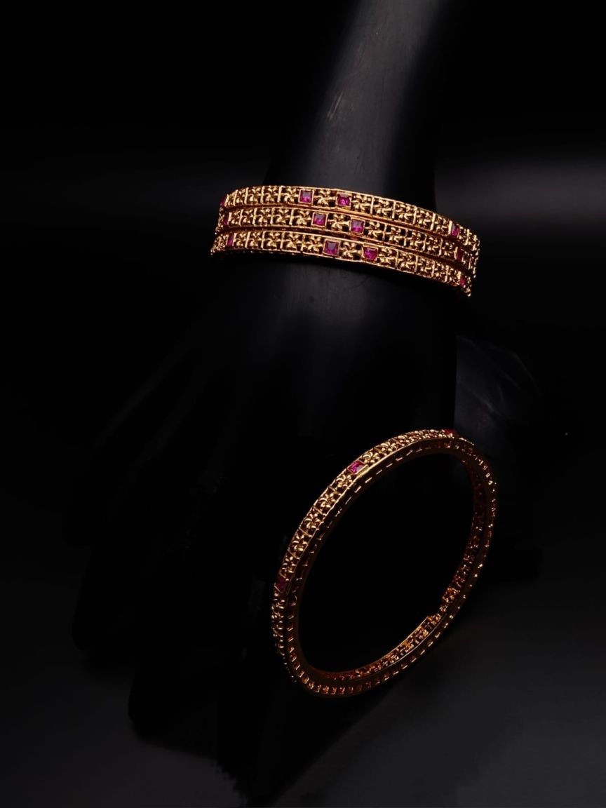 BANGLES IN POLKI (GOLD POLISH) STYLE | DESIGN - 25246