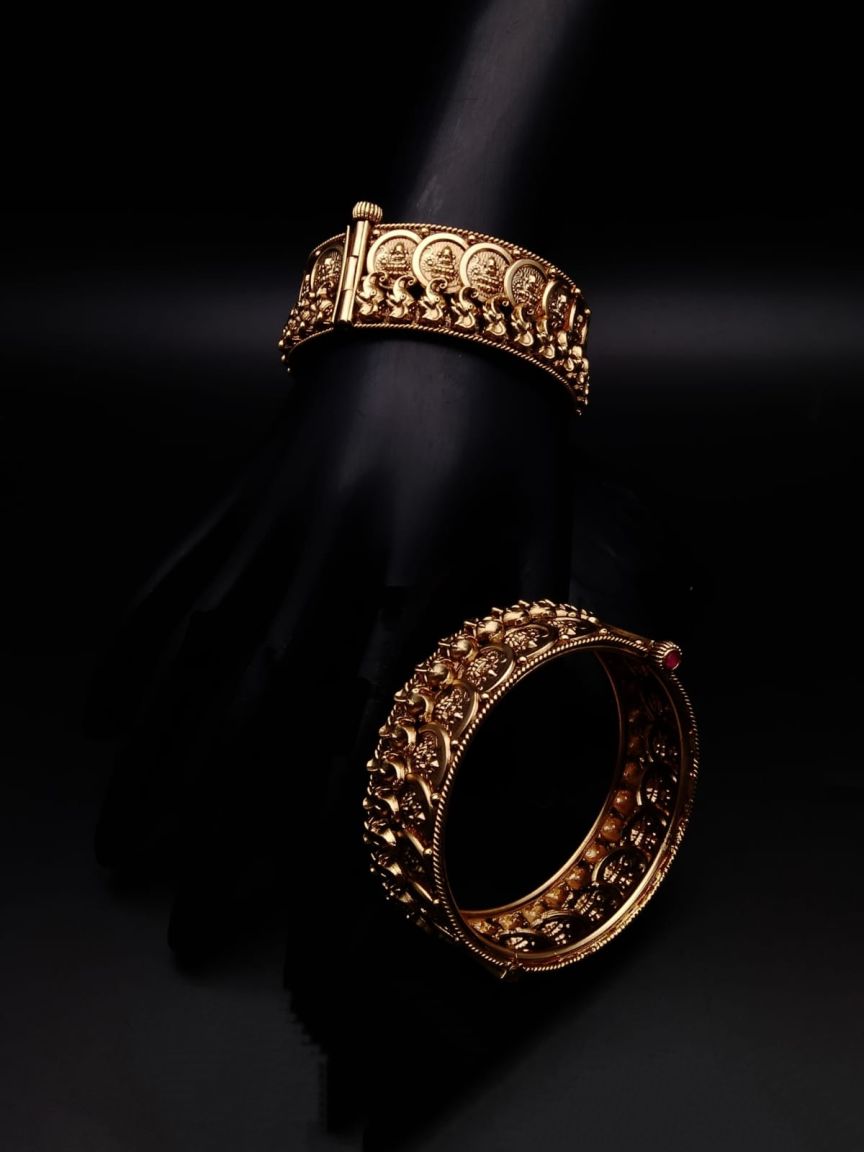 BANGLES IN POLKI (GOLD POLISH) STYLE | DESIGN - 25256