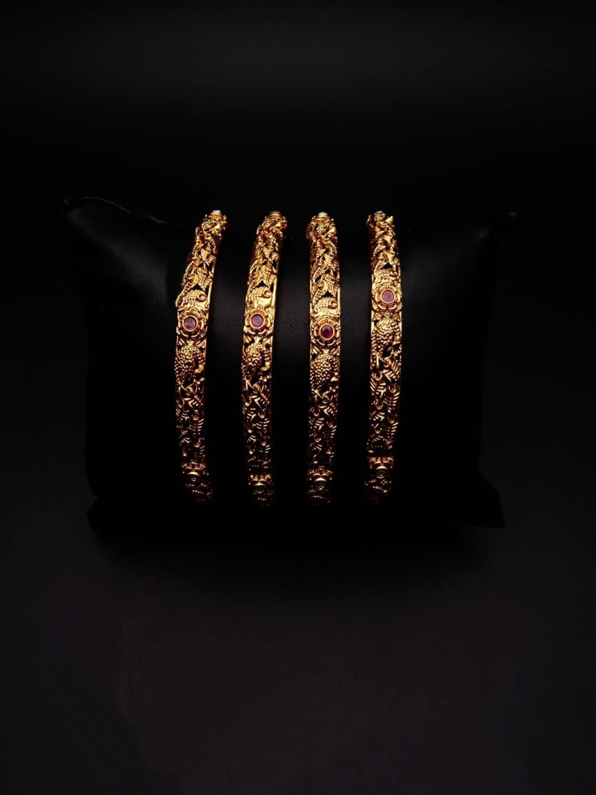 BANGLES IN POLKI (GOLD POLISH) STYLE | DESIGN - 25266