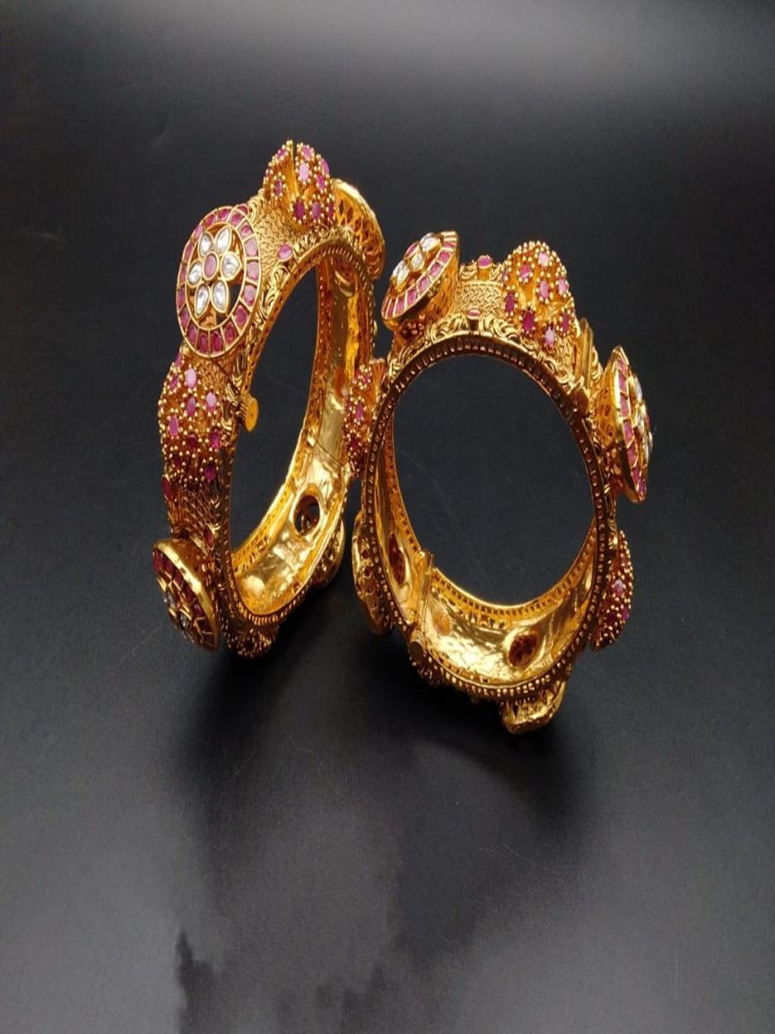 BANGLES IN POLKI (GOLD POLISH) STYLE | DESIGN - 25303