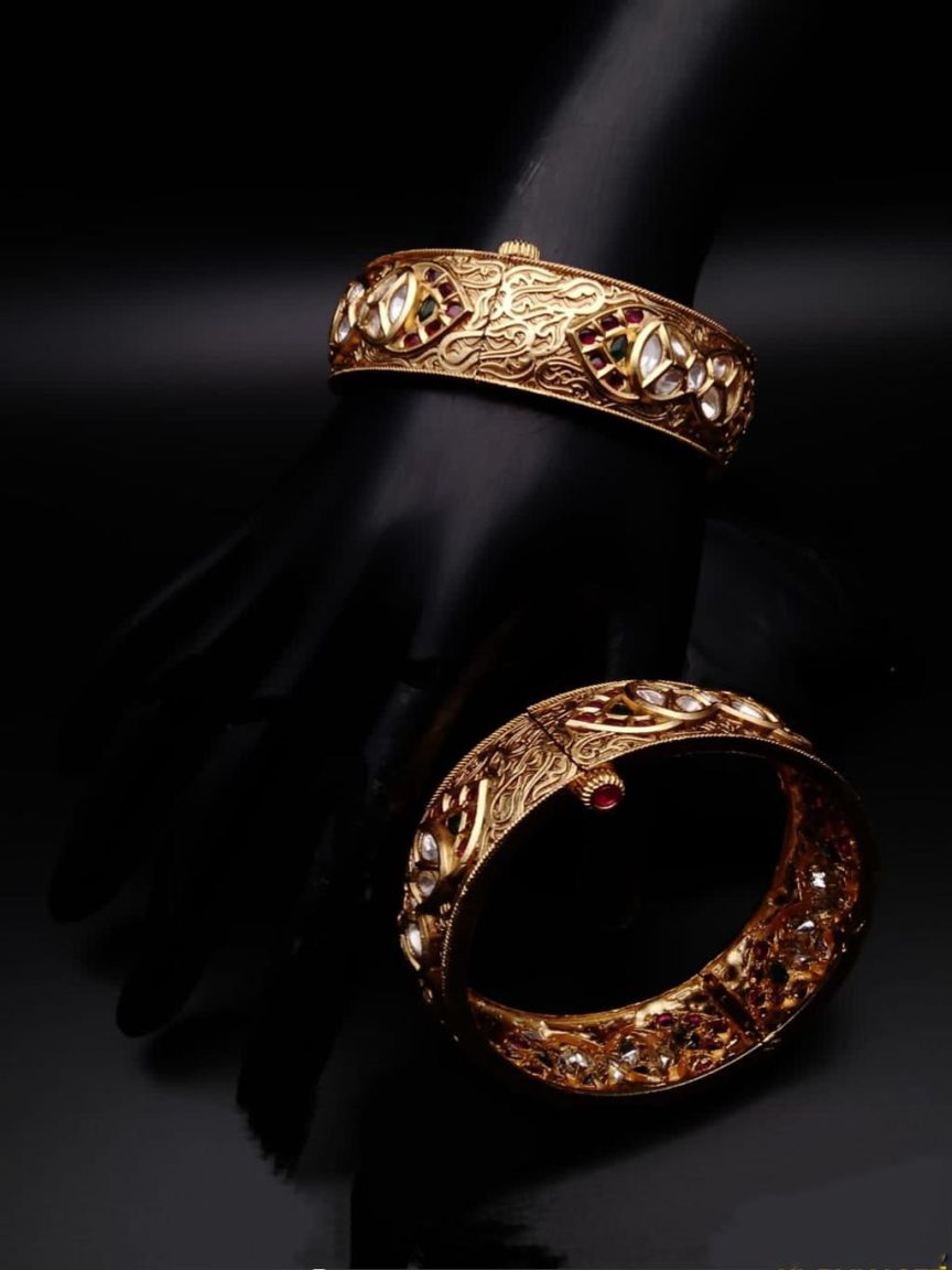 BANGLES IN POLKI (GOLD POLISH) STYLE | DESIGN - 25305