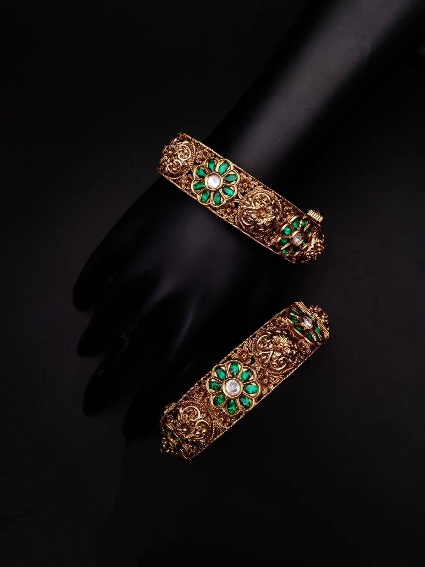 BANGLES IN POLKI (GOLD POLISH) STYLE | DESIGN - 25307