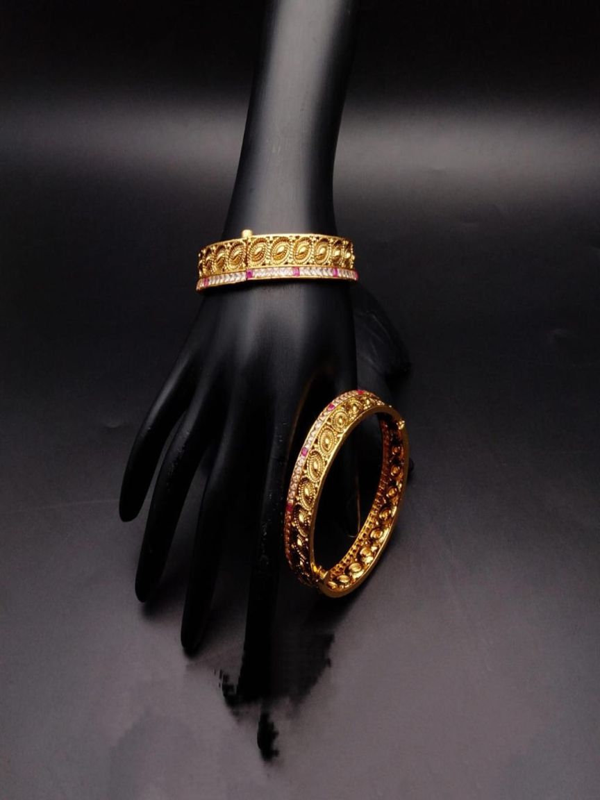 BANGLES IN POLKI (GOLD POLISH) STYLE | DESIGN - 25316