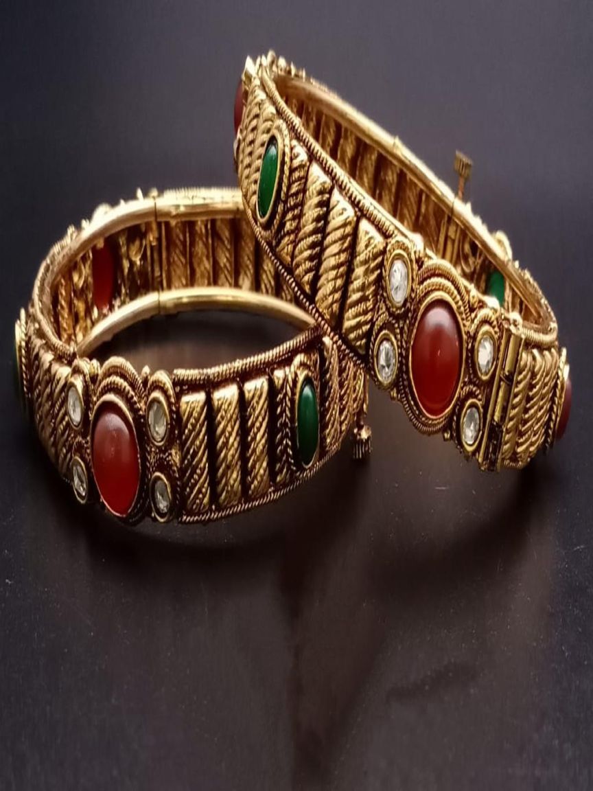 BANGLES IN POLKI (GOLD POLISH) STYLE | DESIGN - 25317