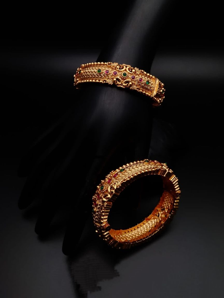 BANGLES IN POLKI (GOLD POLISH) STYLE | DESIGN - 25341