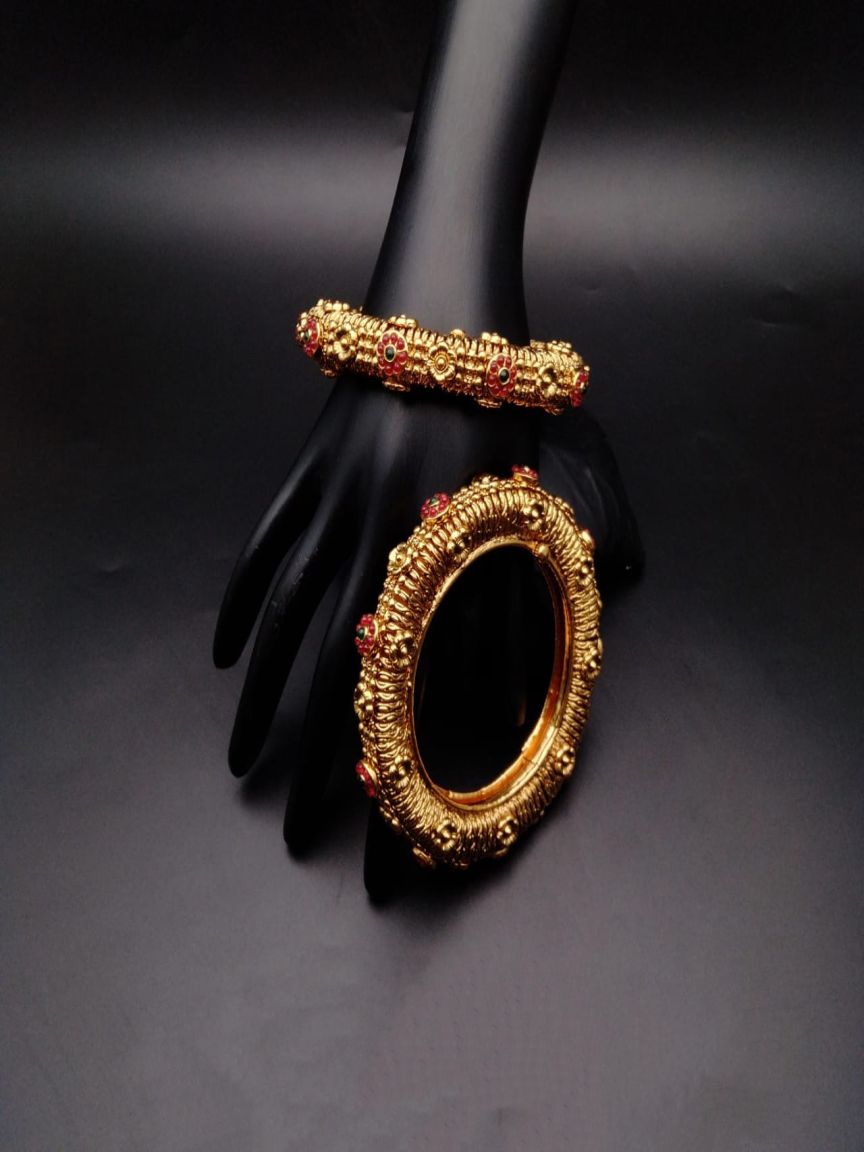 BANGLES IN POLKI (GOLD POLISH) STYLE | DESIGN - 25347