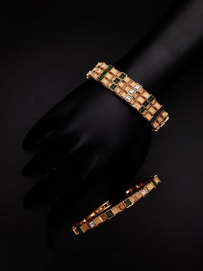 polki-bangles-BAP25433GRRJ26