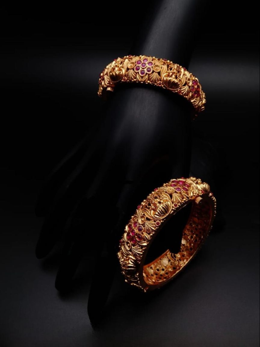 BANGLES IN POLKI (GOLD POLISH) STYLE | DESIGN - 25479