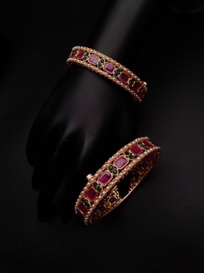 BANGLES IN POLKI (GOLD POLISH) STYLE | DESIGN - 25542