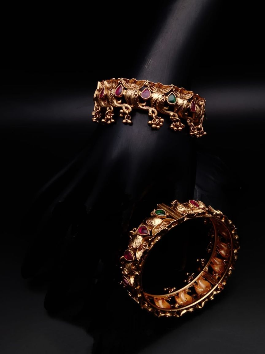 BANGLES IN POLKI (GOLD POLISH) STYLE | DESIGN - 25547