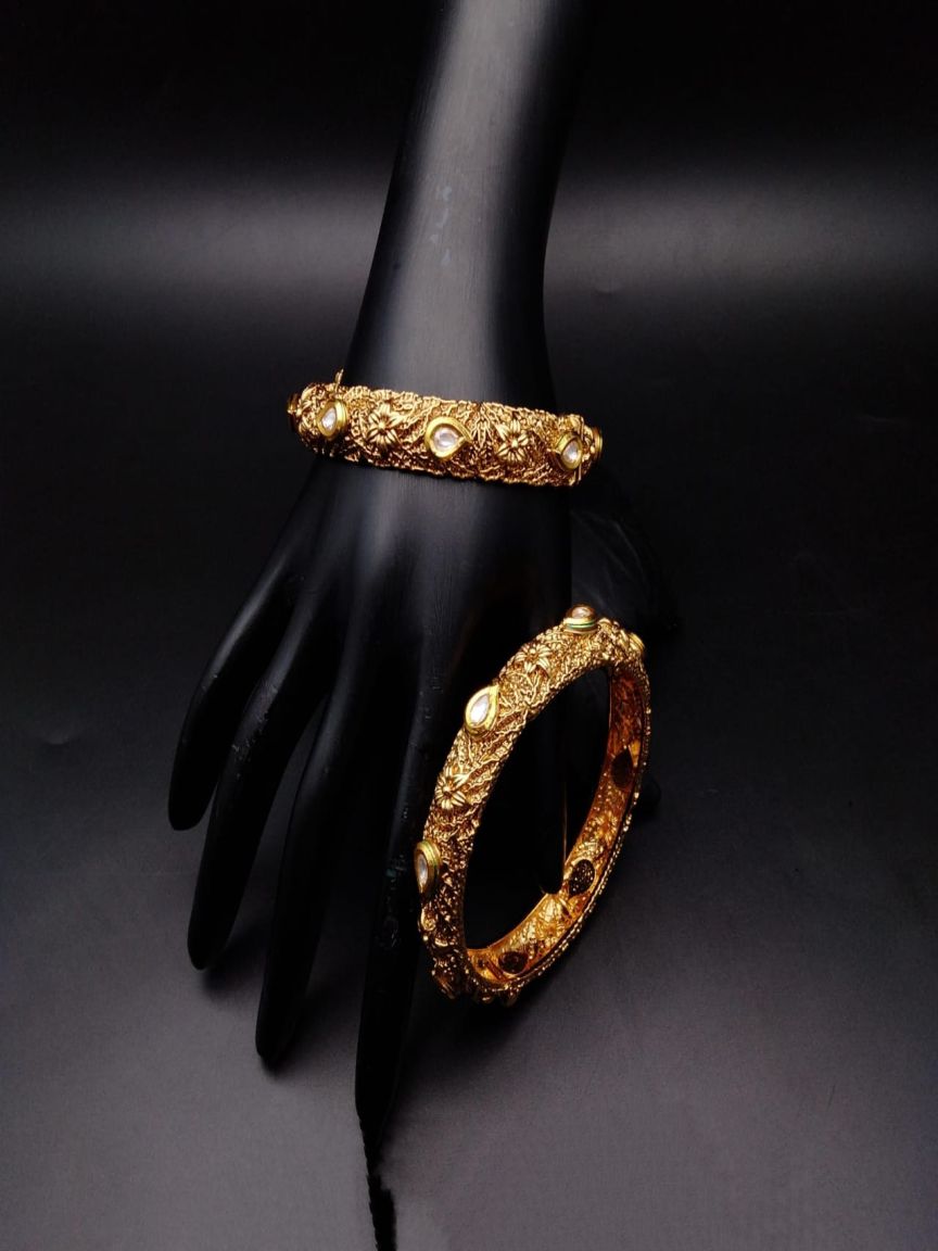 BANGLES IN POLKI (GOLD POLISH) STYLE | DESIGN - 25563