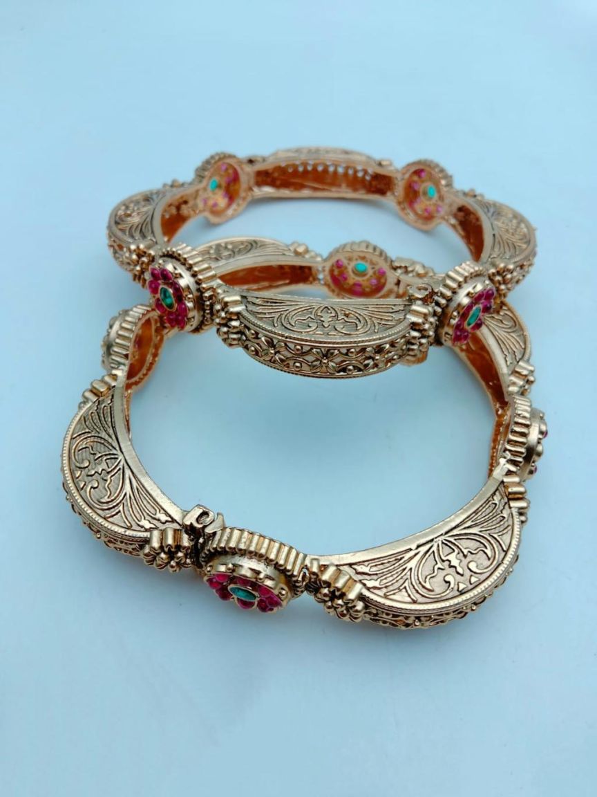 BANGLES IN POLKI (GOLD POLISH) STYLE | DESIGN - 25613