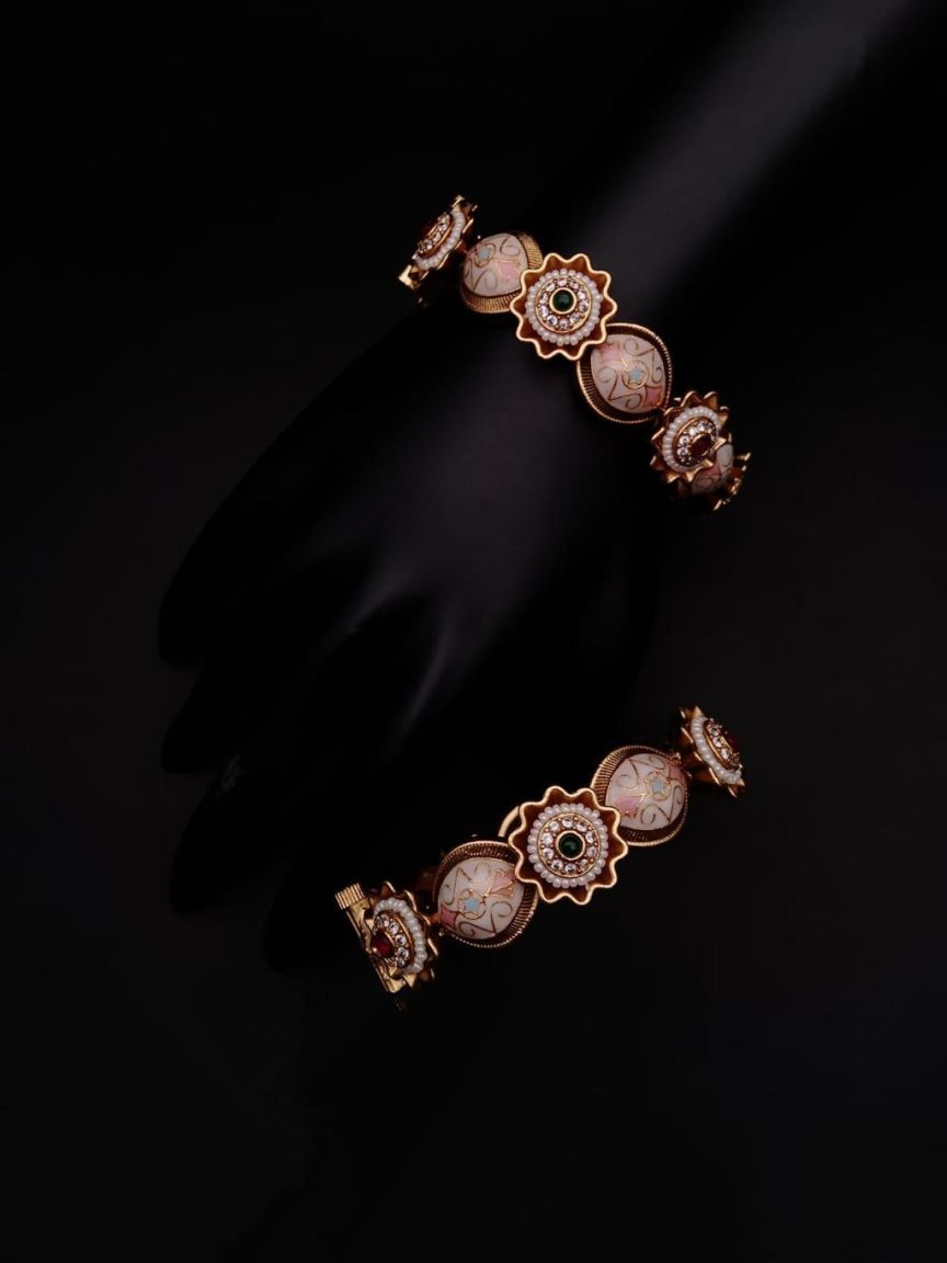 BANGLES IN POLKI (GOLD POLISH) STYLE | DESIGN - 25632
