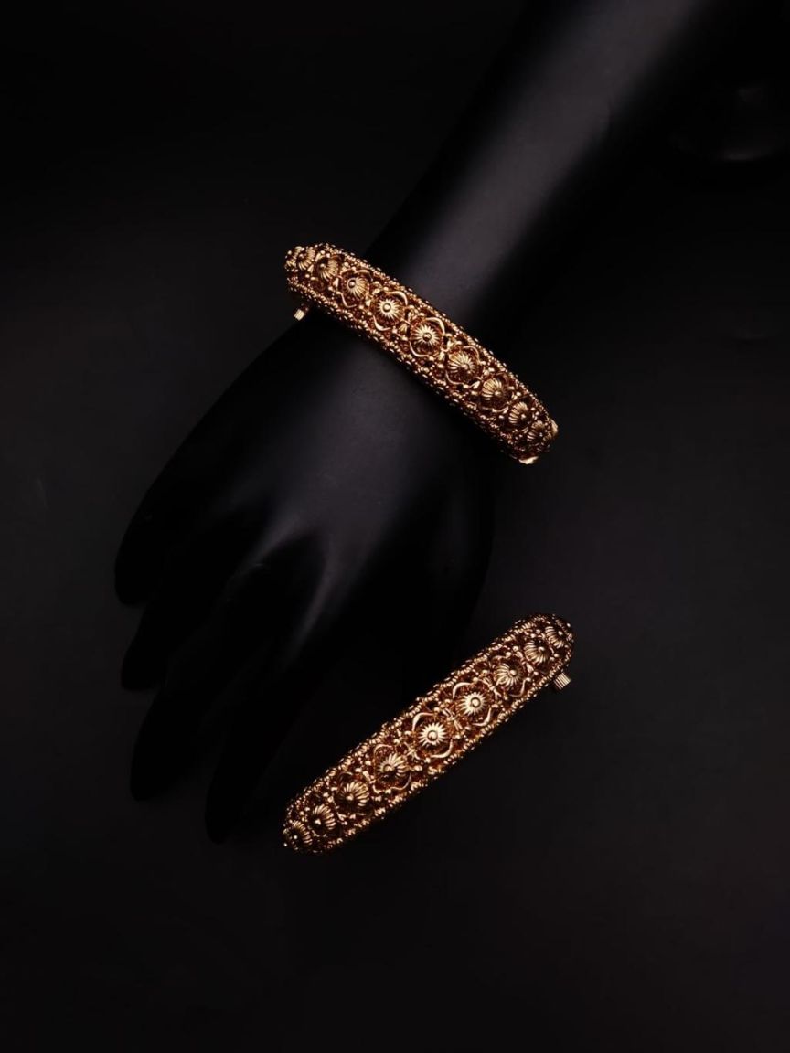 BANGLES IN POLKI (GOLD POLISH) STYLE | DESIGN - 25638