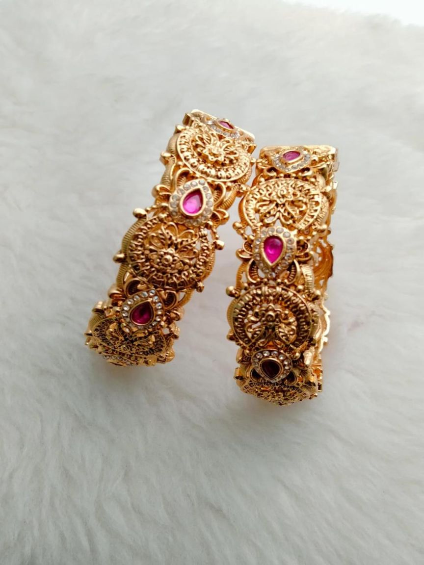 BANGLES IN POLKI (GOLD POLISH) STYLE | DESIGN - 25655