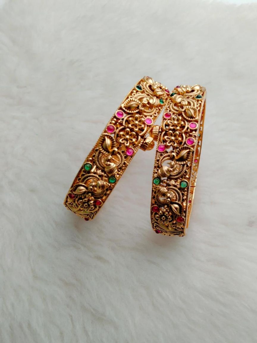 BANGLES IN POLKI (GOLD POLISH) STYLE | DESIGN - 25656