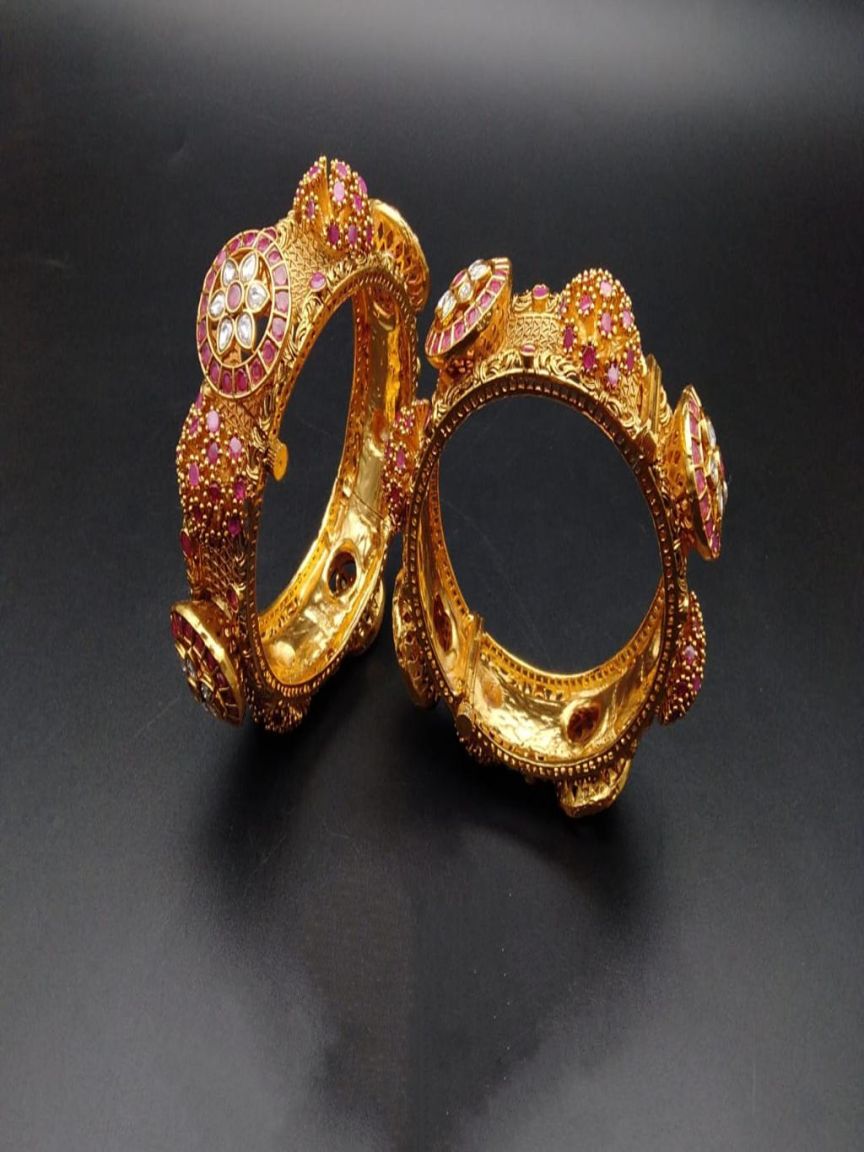 BANGLES IN POLKI (GOLD POLISH) STYLE | DESIGN - 25678