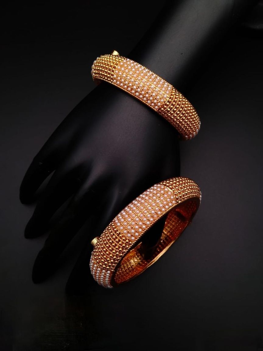 BANGLES IN POLKI (GOLD POLISH) STYLE | DESIGN - 25704