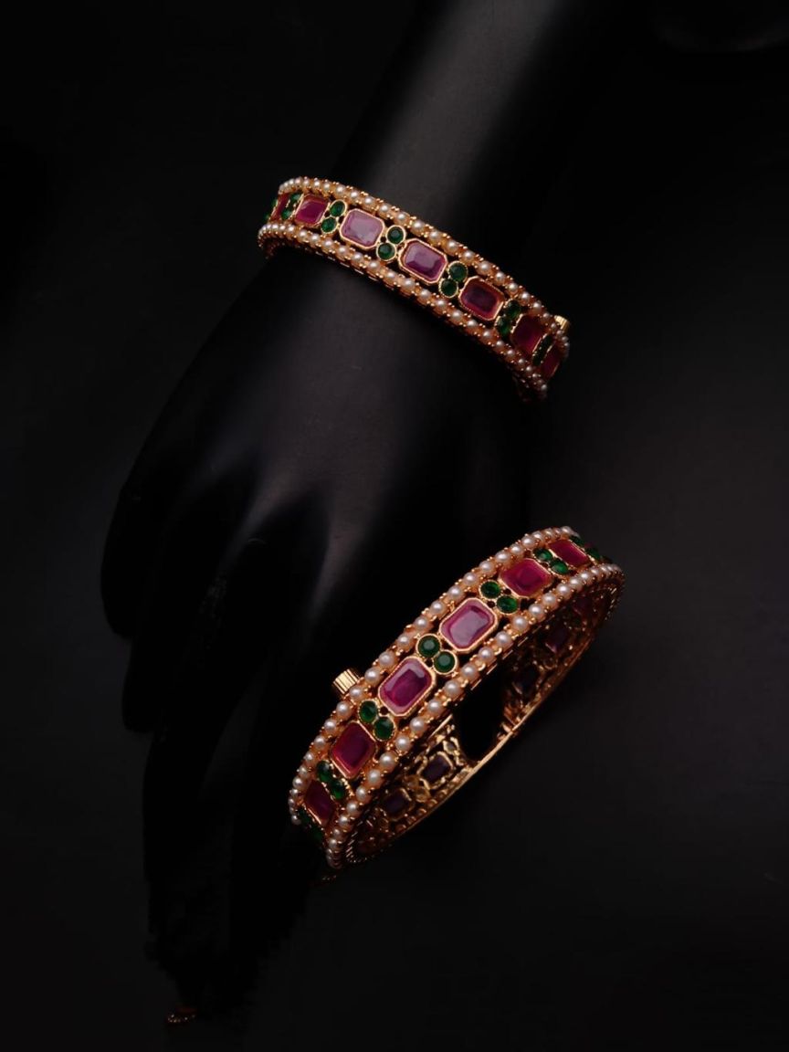 BANGLES IN POLKI (GOLD POLISH) STYLE | DESIGN - 25705