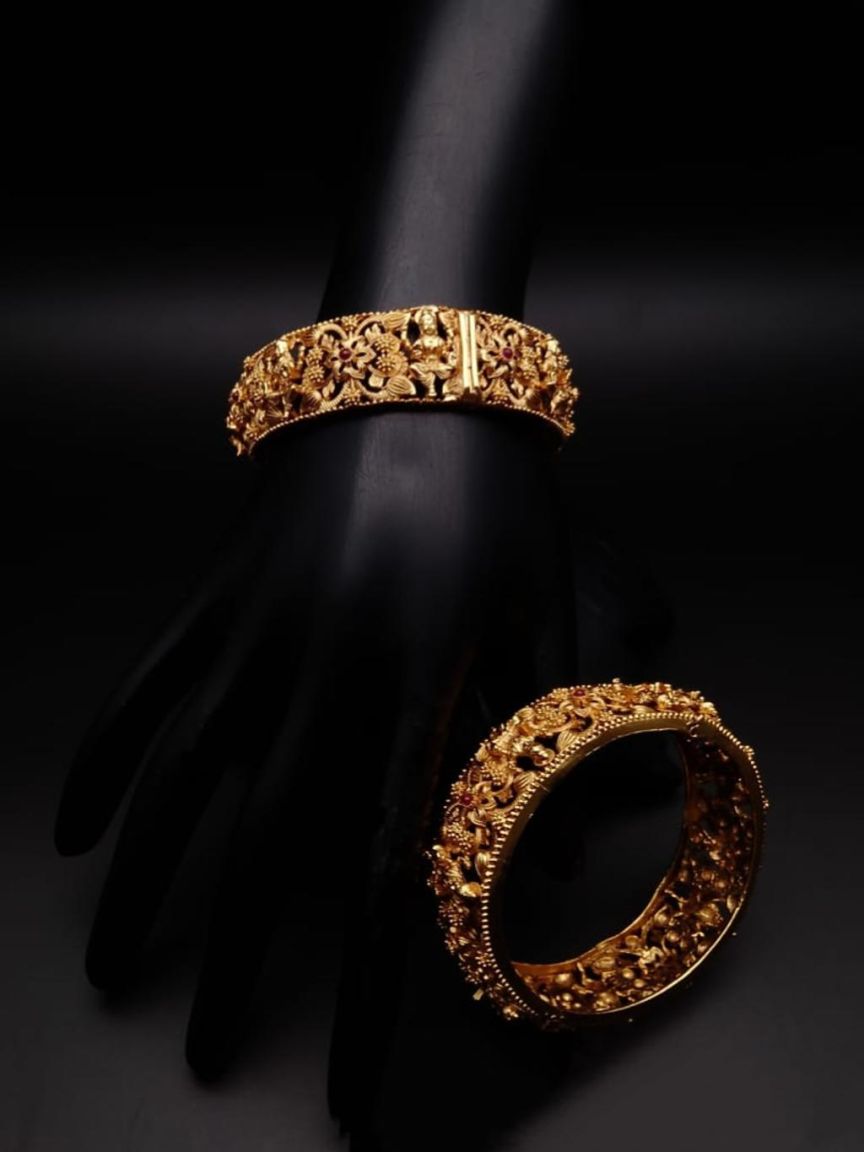 BANGLES IN POLKI (GOLD POLISH) STYLE | DESIGN - 25708