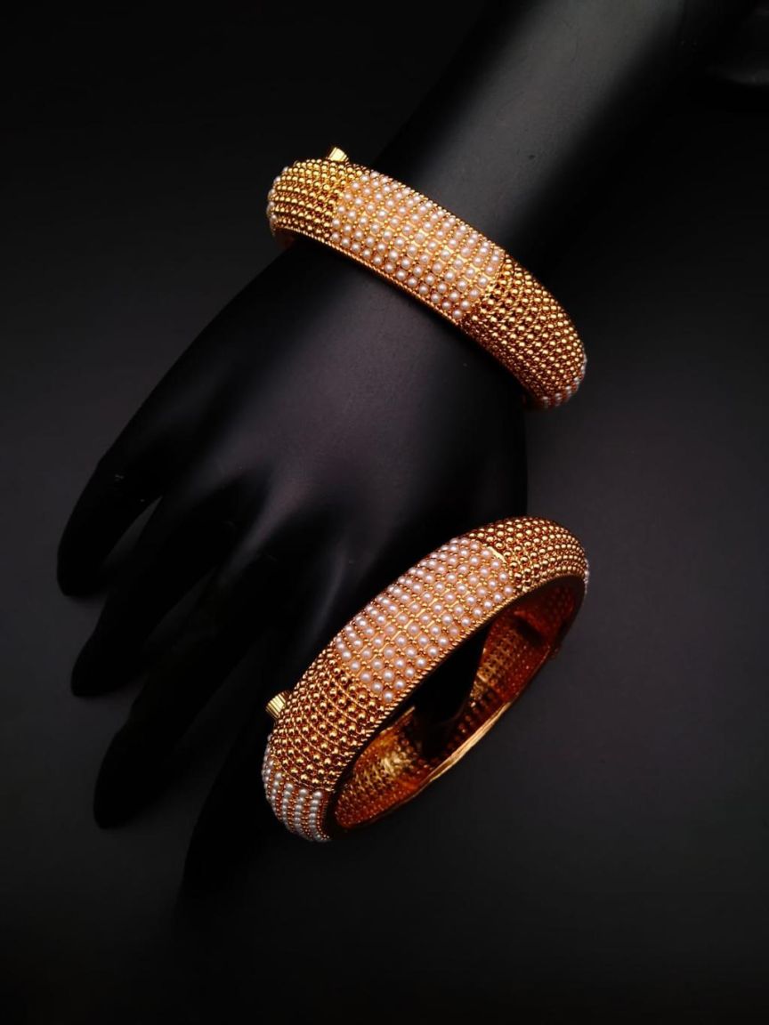 BANGLES IN POLKI (GOLD POLISH) STYLE | DESIGN - 25723