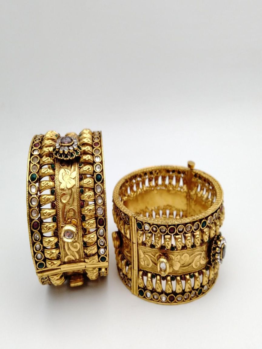 BANGLES IN POLKI (GOLD POLISH) STYLE | DESIGN - 25732