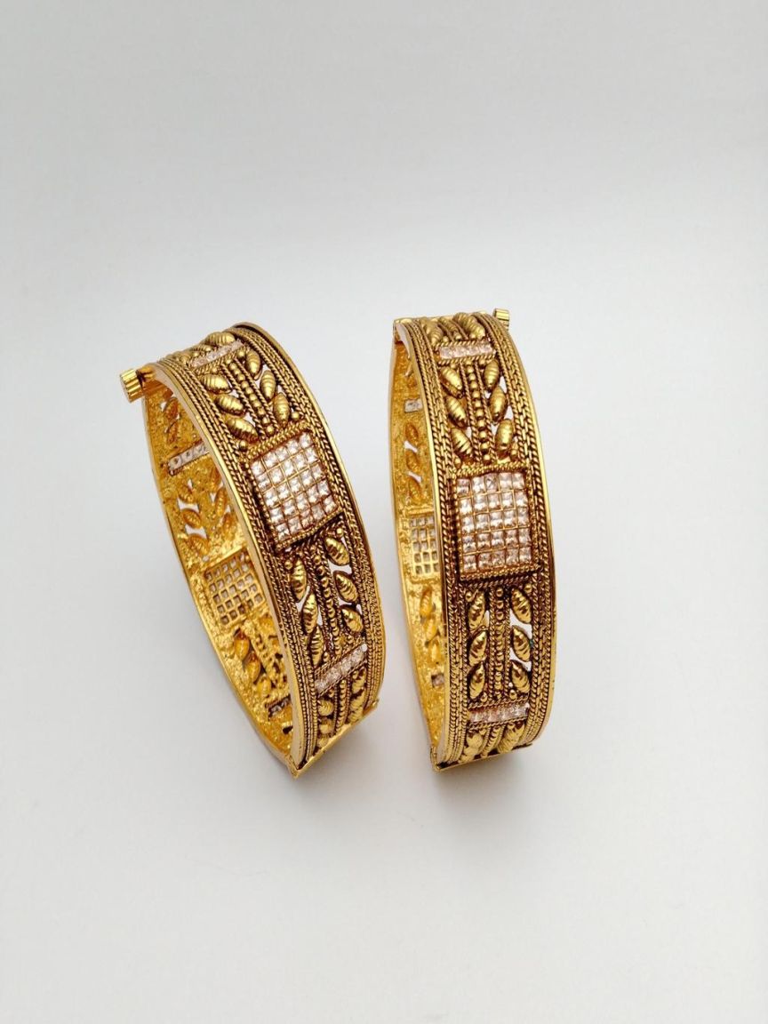 BANGLES IN POLKI (GOLD POLISH) STYLE | DESIGN - 25733