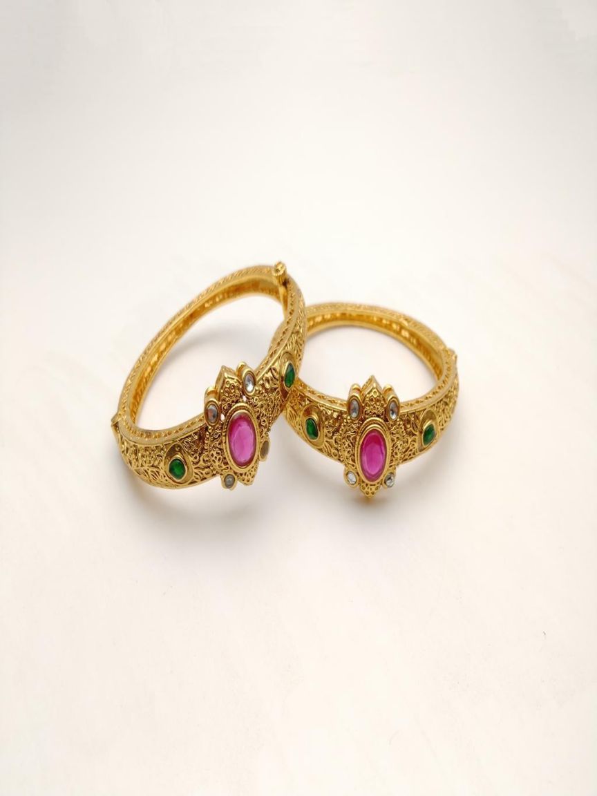 BANGLES IN POLKI (GOLD POLISH) STYLE | DESIGN - 25759