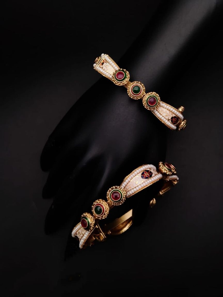 BANGLES IN POLKI (GOLD POLISH) STYLE | DESIGN - 25765