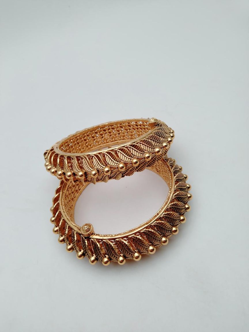 BANGLES IN POLKI (GOLD POLISH) STYLE | DESIGN - 25798