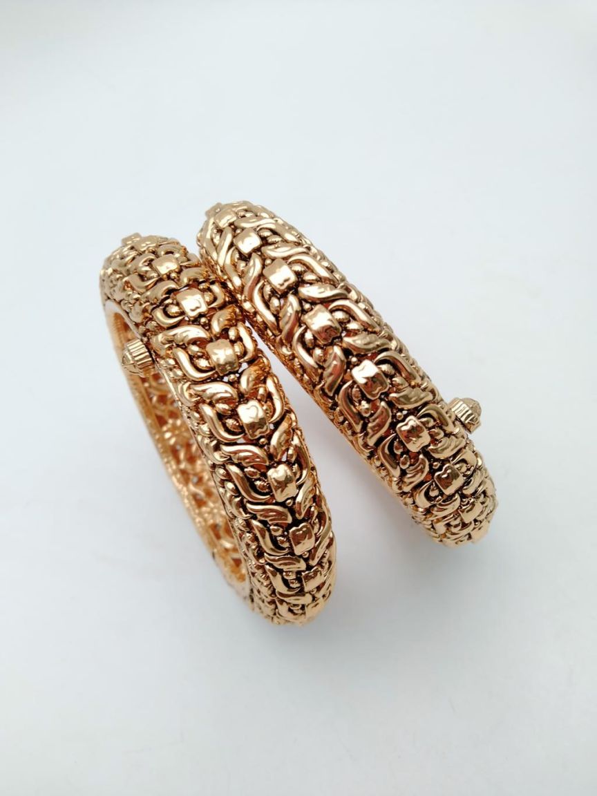 BANGLES IN POLKI (GOLD POLISH) STYLE | DESIGN - 25801