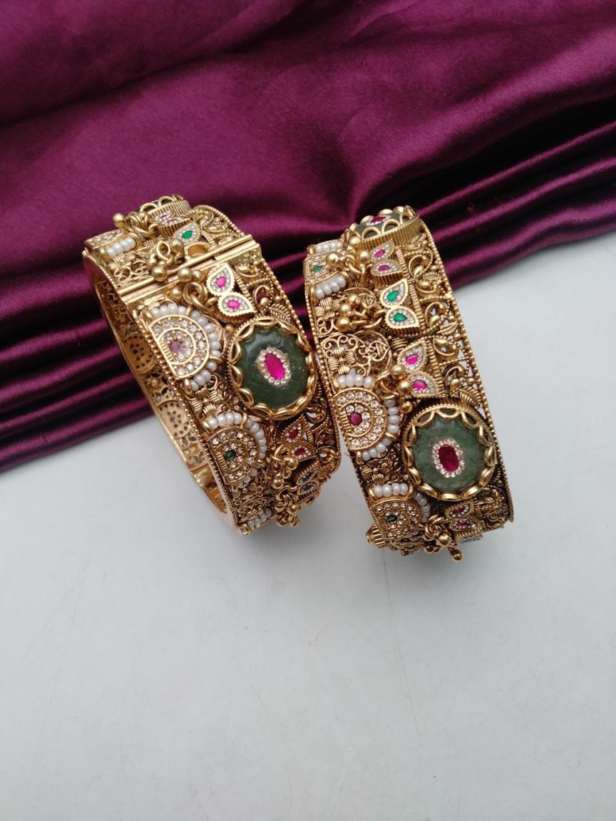 BANGLES IN POLKI (GOLD POLISH) STYLE | DESIGN - 25813