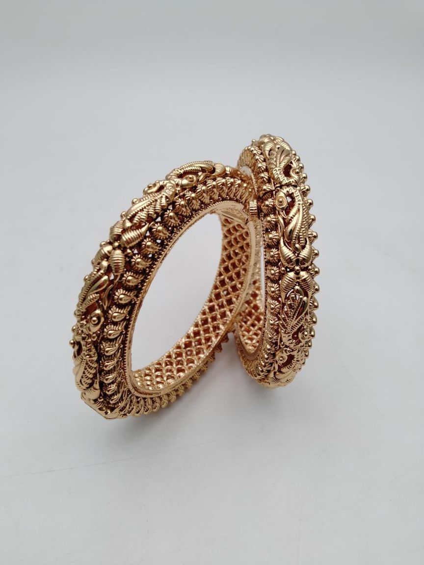 polki-bangles-BAP25833GDRJ24