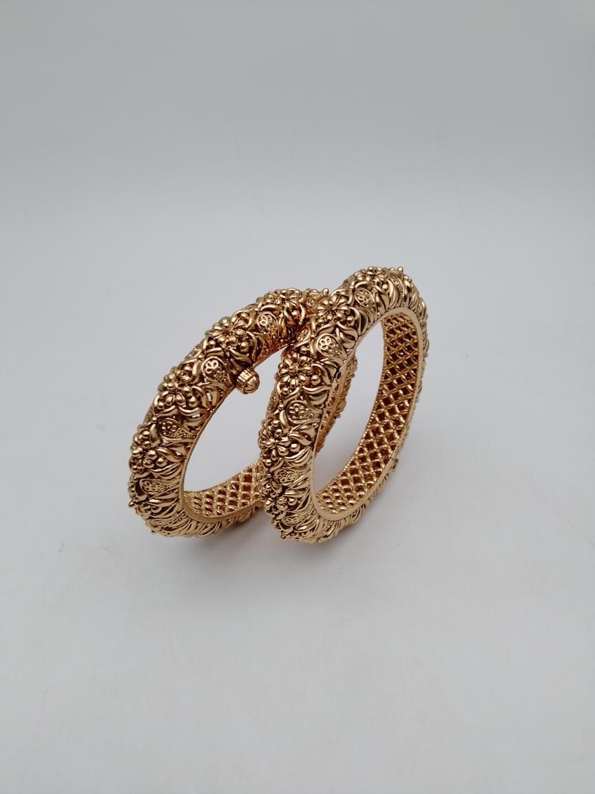 BANGLES IN POLKI (GOLD POLISH) STYLE | DESIGN - 25835