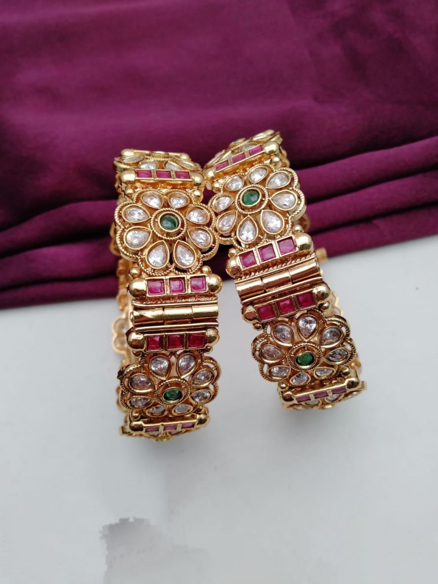 BANGLES IN POLKI (GOLD POLISH) STYLE | DESIGN - 25840