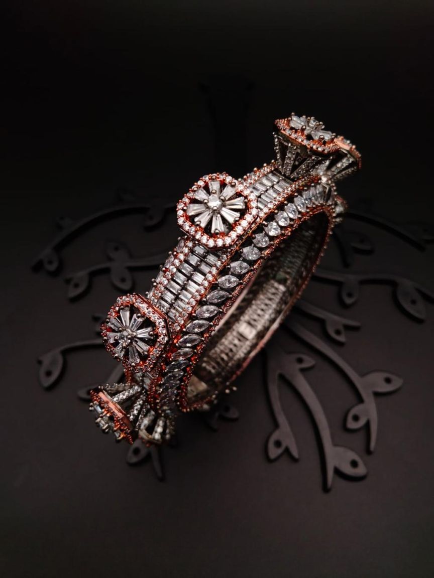 BRACELETS IN AD STYLE | DESIGN - 13009