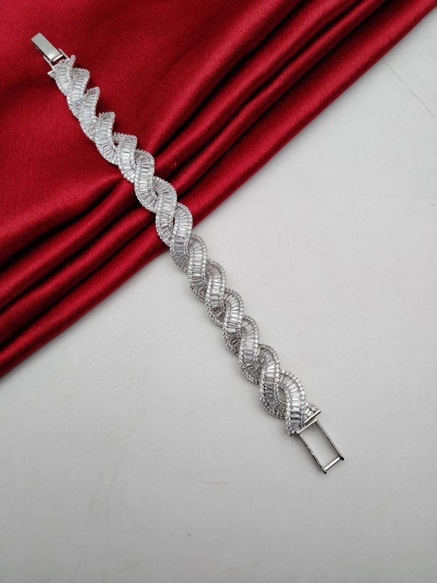 BRACELETS IN AD STYLE | DESIGN - 13070